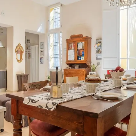 Casa Ilaria ベッド・アンド・ブレックファスト ボローニャ