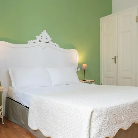 Casa Ilaria ベッド・アンド・ブレックファスト 3*