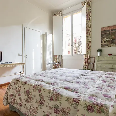 Casa Ilaria 3* בולוניה