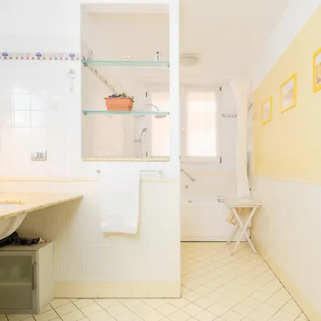 לינה וארוחת בוקר Casa Ilaria