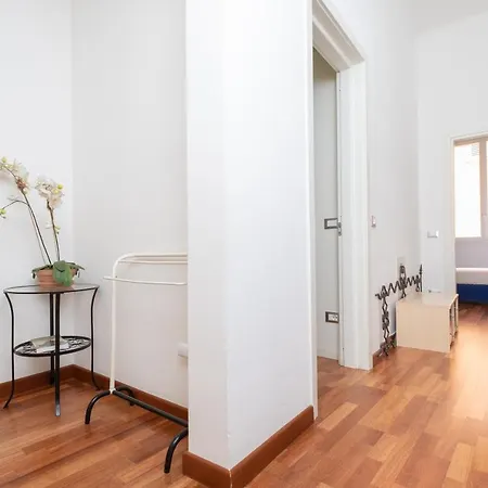 לינה וארוחת בוקר Casa Ilaria 3*